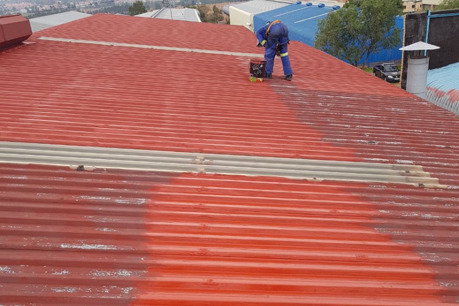 Zinc Roof Distress: 3 Warning Signs to Watch For